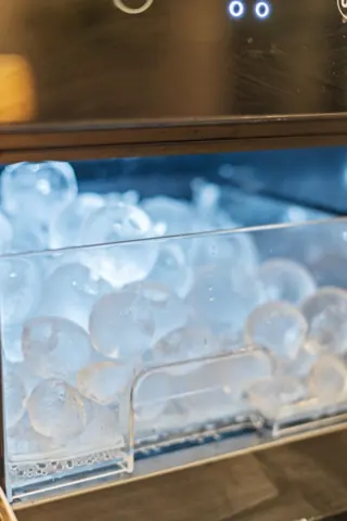 Ice maker ready for poolside drinks