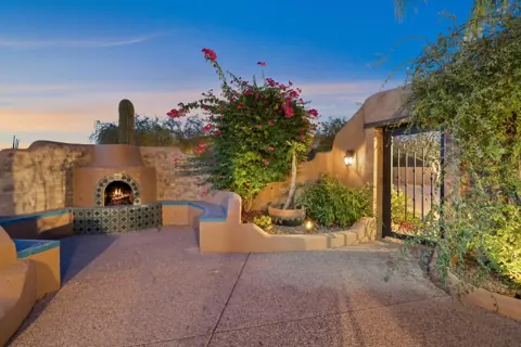 Courtyard sitting area with desert charm